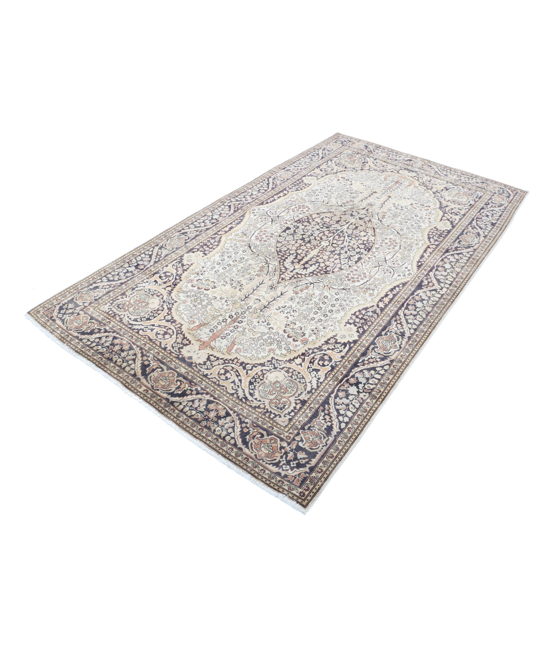 Hand Knotted Antique Persian Tabriz Wool Rug - 4'6'' x 8'0'' 4'6'' x 8'0'' (135 X 240) / Ivory / Brown