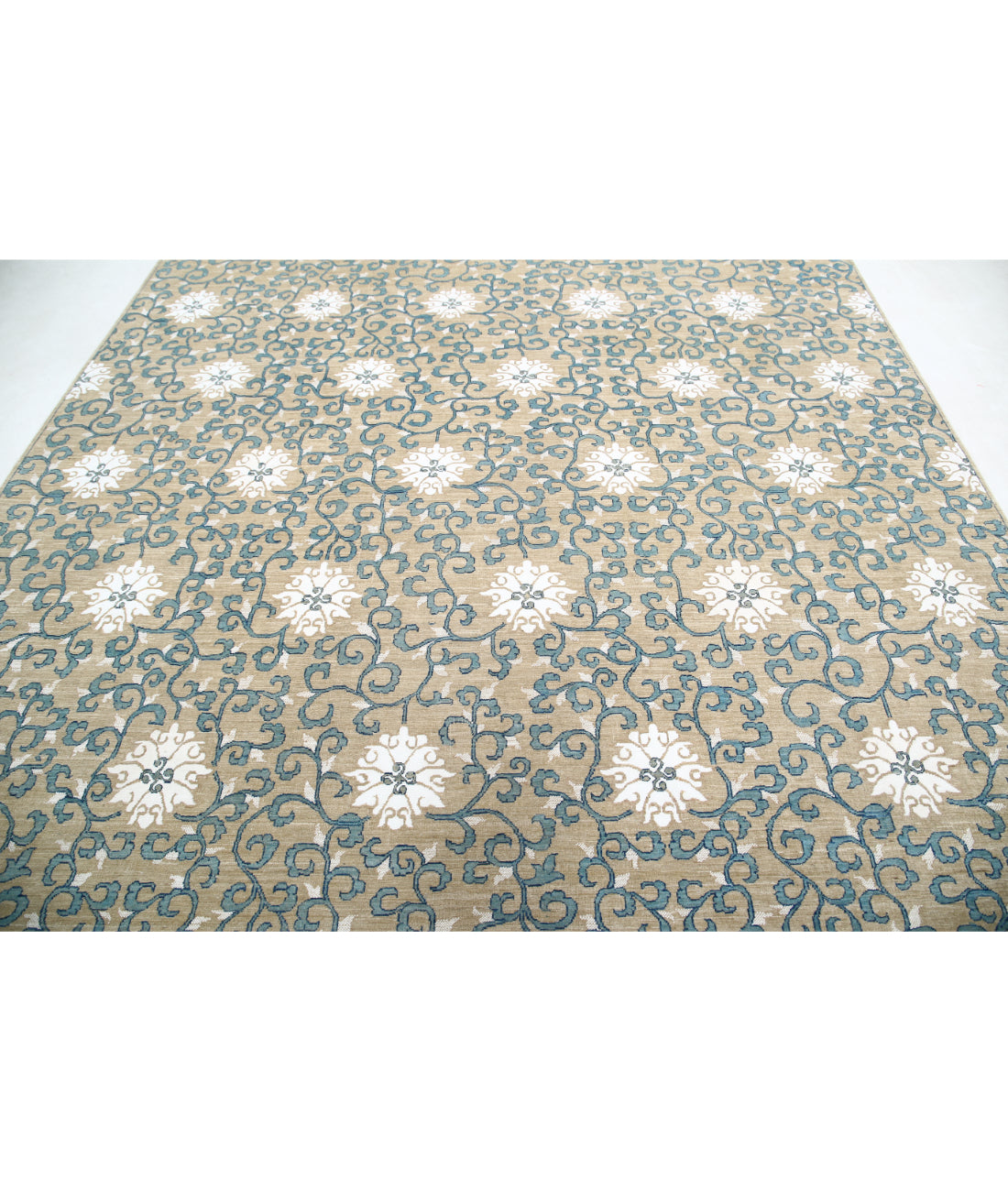 Hand Knotted Fine Artemix Wool & Silk Rug - 8'0'' x 9'5'' 8'0'' x 9'5'' (240 X 283) / Green / White