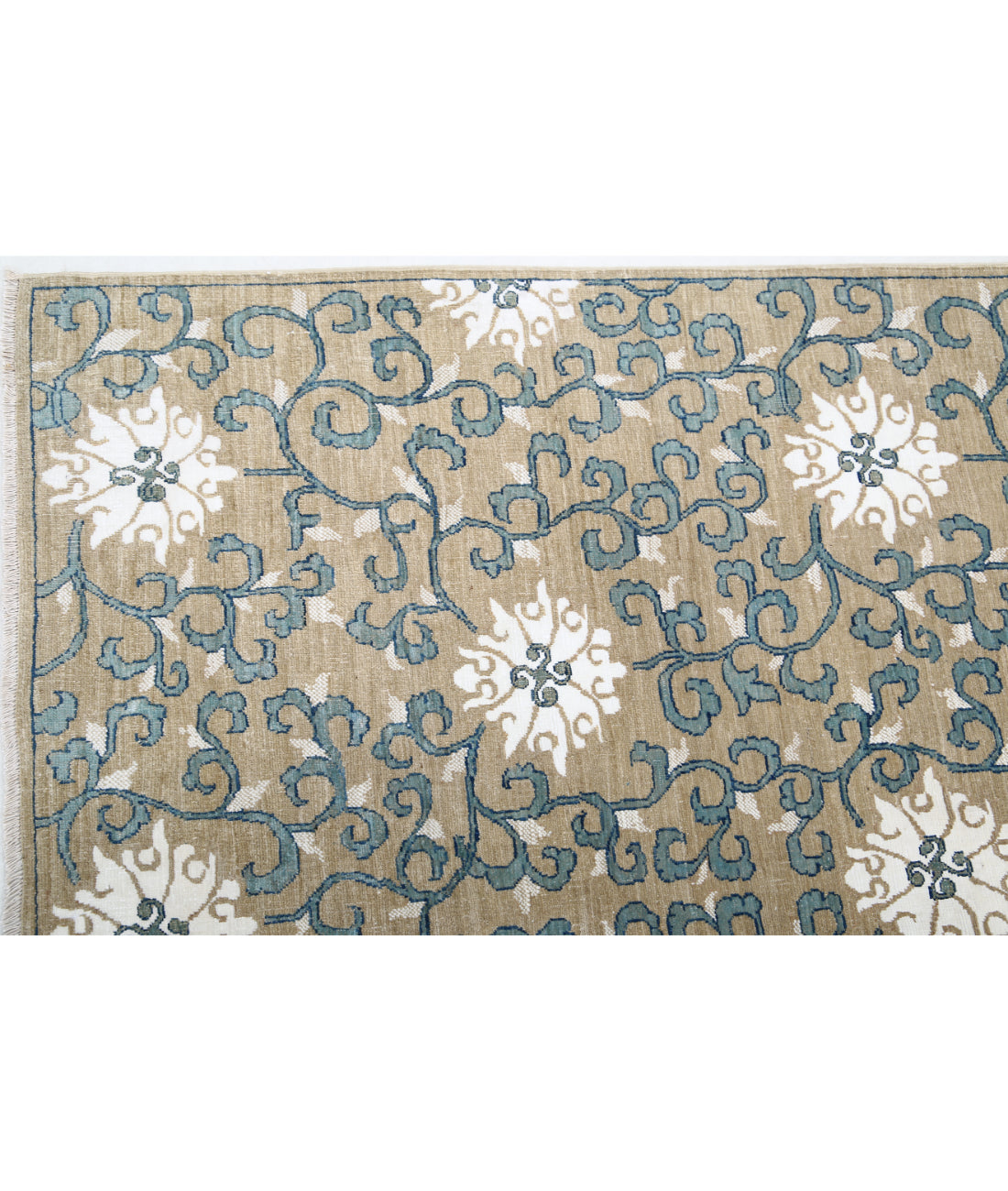 Hand Knotted Fine Artemix Wool & Silk Rug - 8'0'' x 9'5'' 8'0'' x 9'5'' (240 X 283) / Green / White