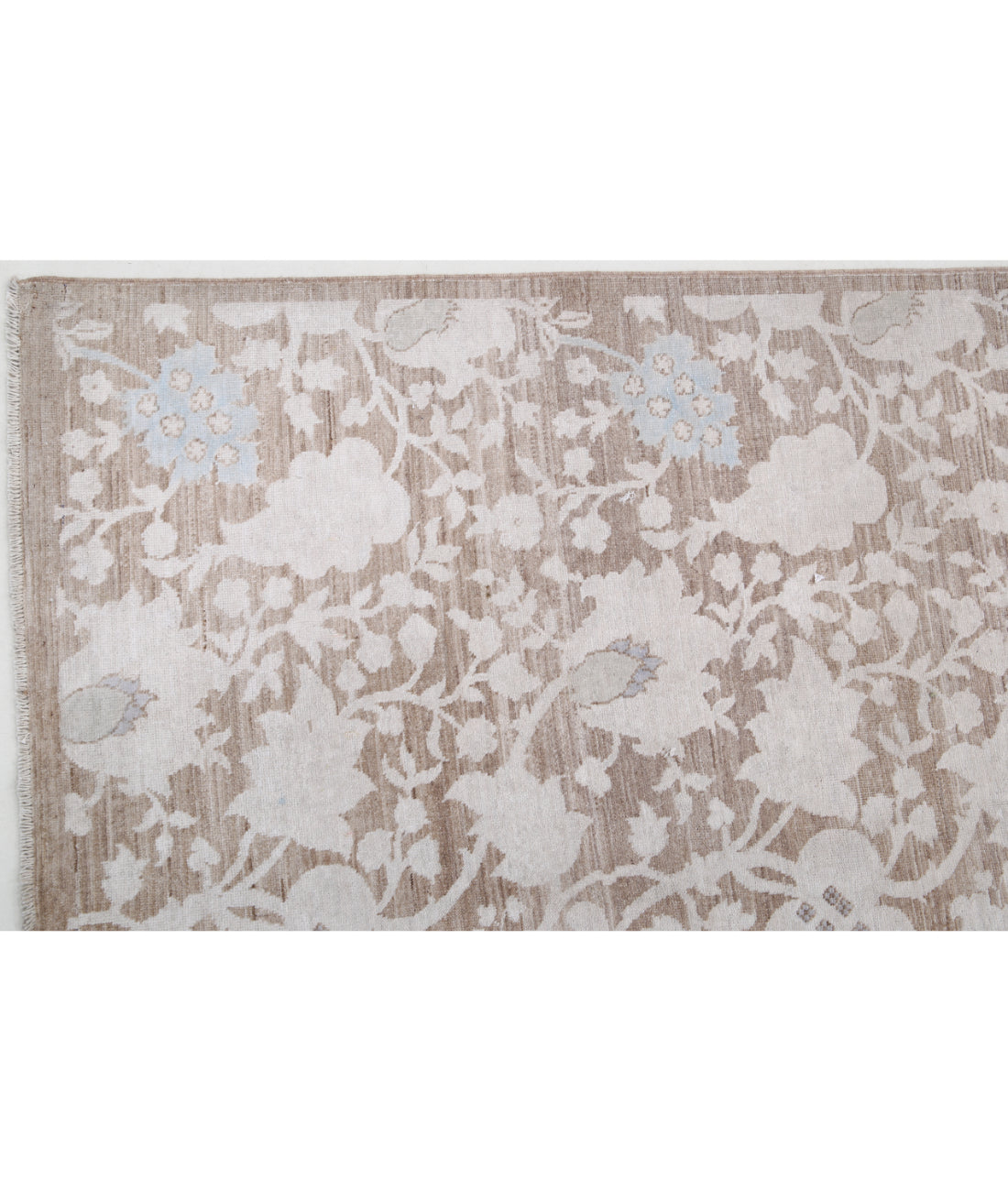 Hand Knotted Artemix Wool Rug - 7'8'' x 10'1'' 7'8'' x 10'1'' (230 X 303) / Brown / Ivory