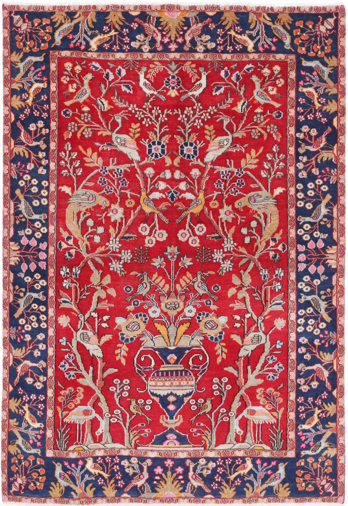 Hand Knotted Antique Oriental Sarouk Wool Rug - 4&#39;2&#39;&#39; x 6&#39;2&#39;&#39;