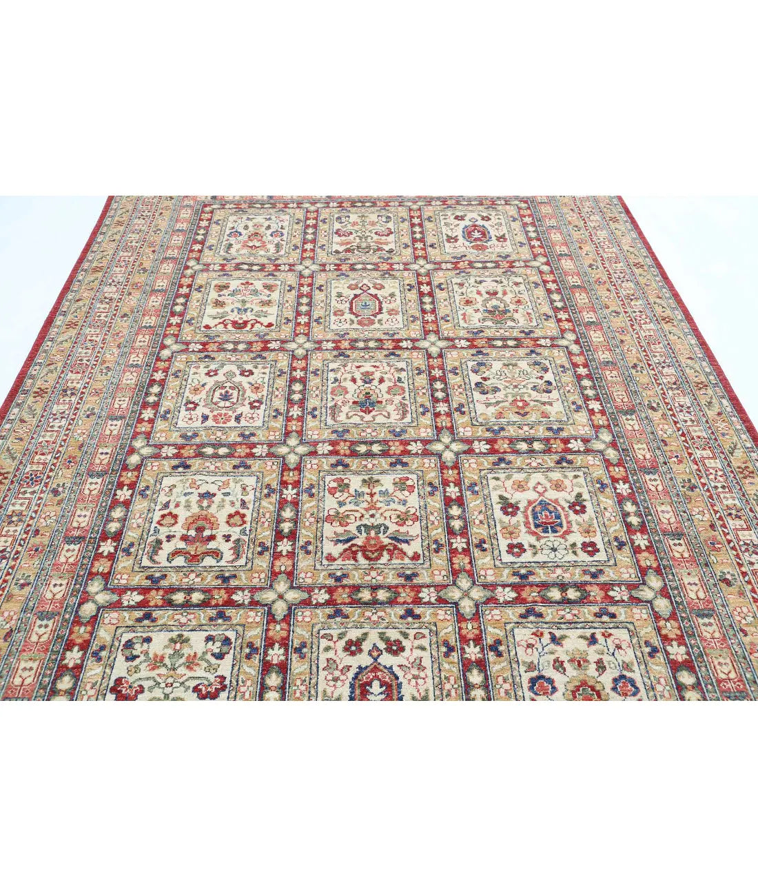 Hand Knotted Bakhtiari Wool Rug - 6'10'' x 9'7''