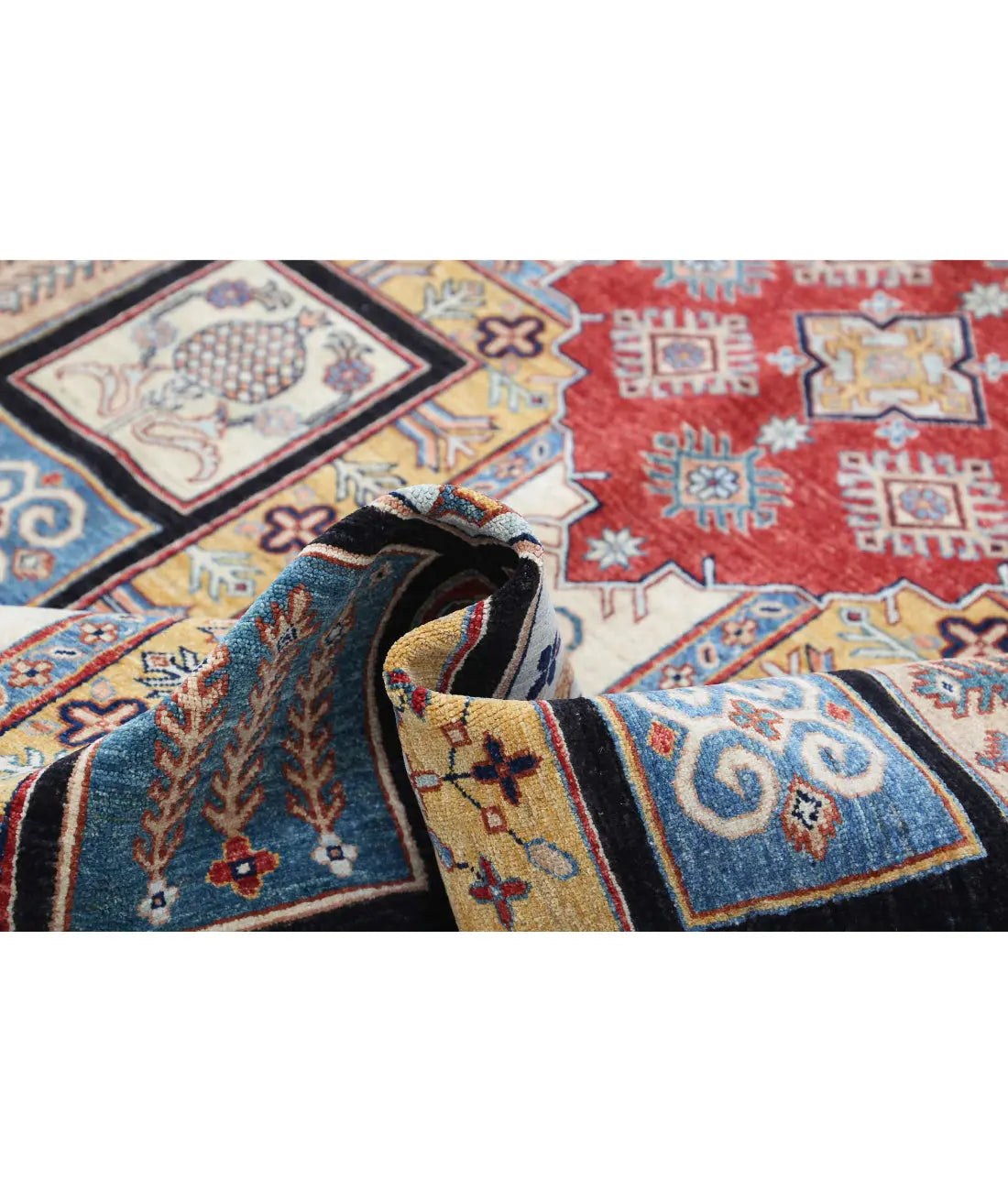 Hand Knotted Bakhtiari Wool Rug - 6'7'' x 9'7''