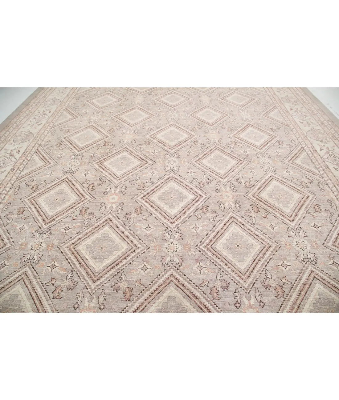 Hand Knotted Fine Serenity Wool Rug - 13'4'' x 17'6''