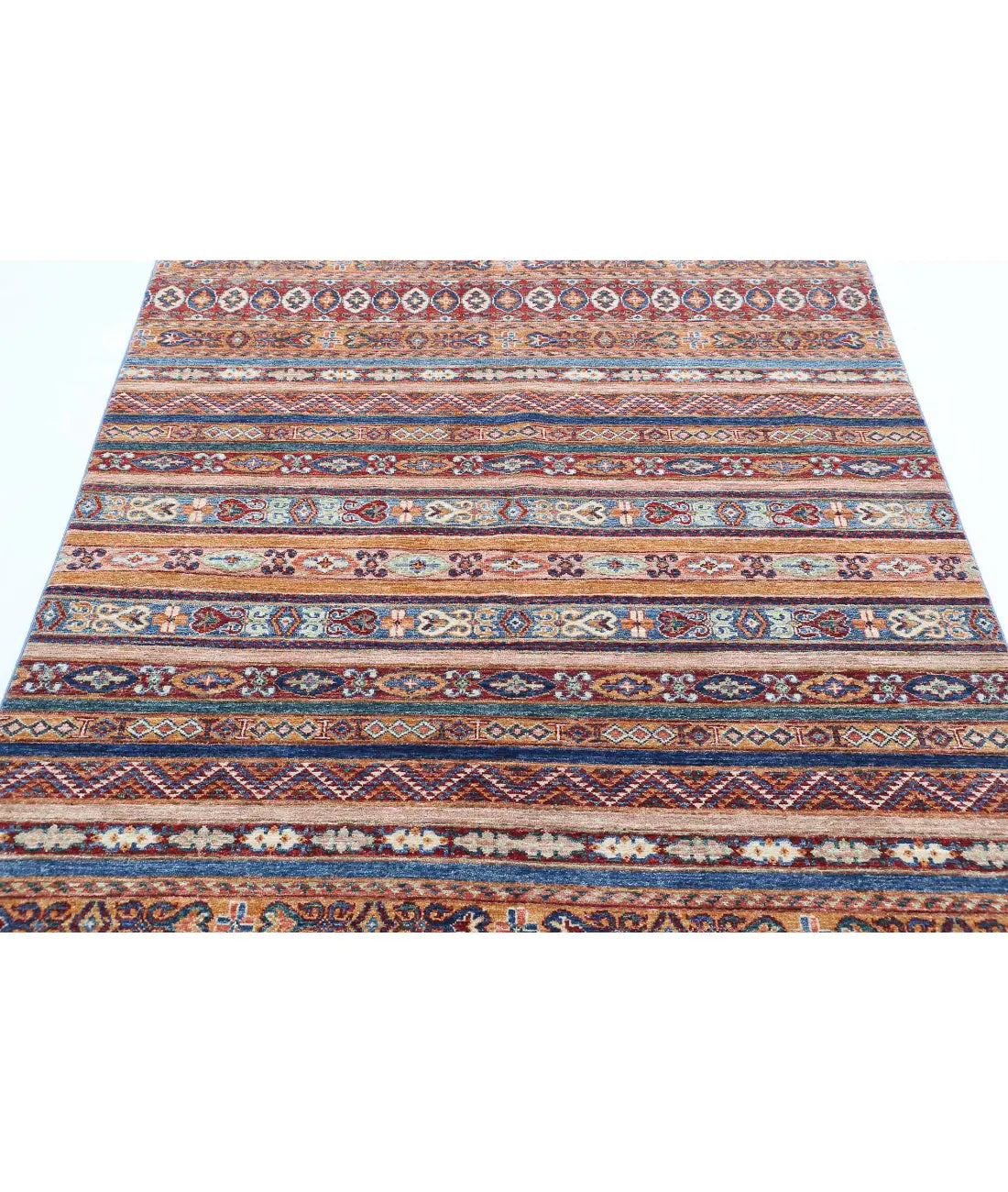 Hand Knotted Khurjeen Wool Rug - 4'10'' x 6'2''