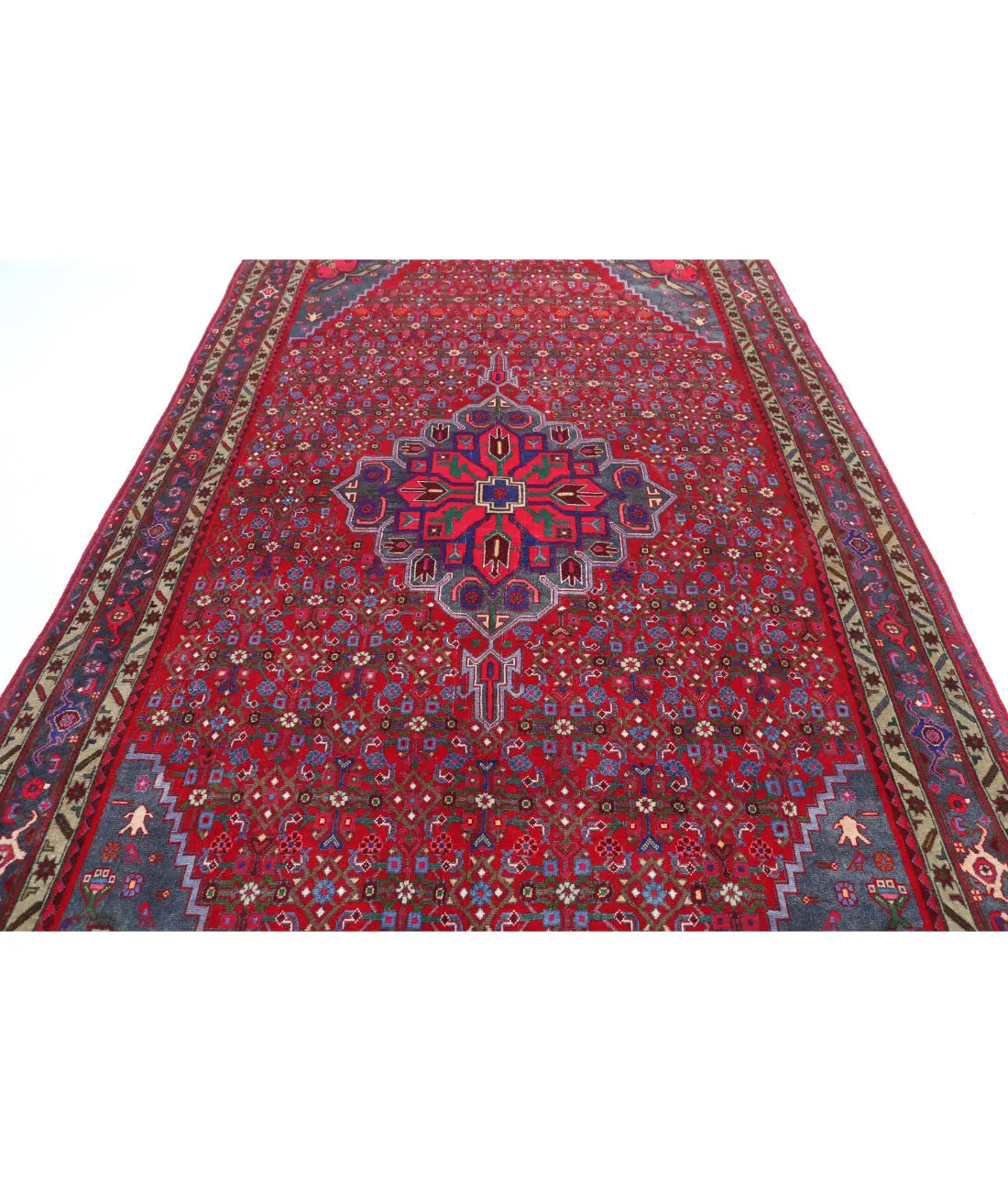 Hand Knotted Oriental Bijar Wool Rug - 6'9'' x 11'6''