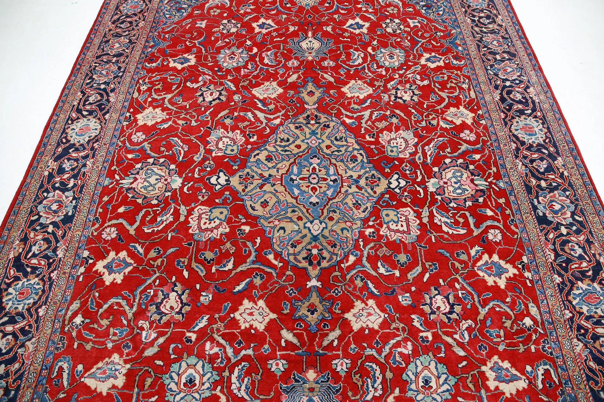 Hand Knotted Oriental Sarouk Wool Rug - 7'2'' x 10'6''