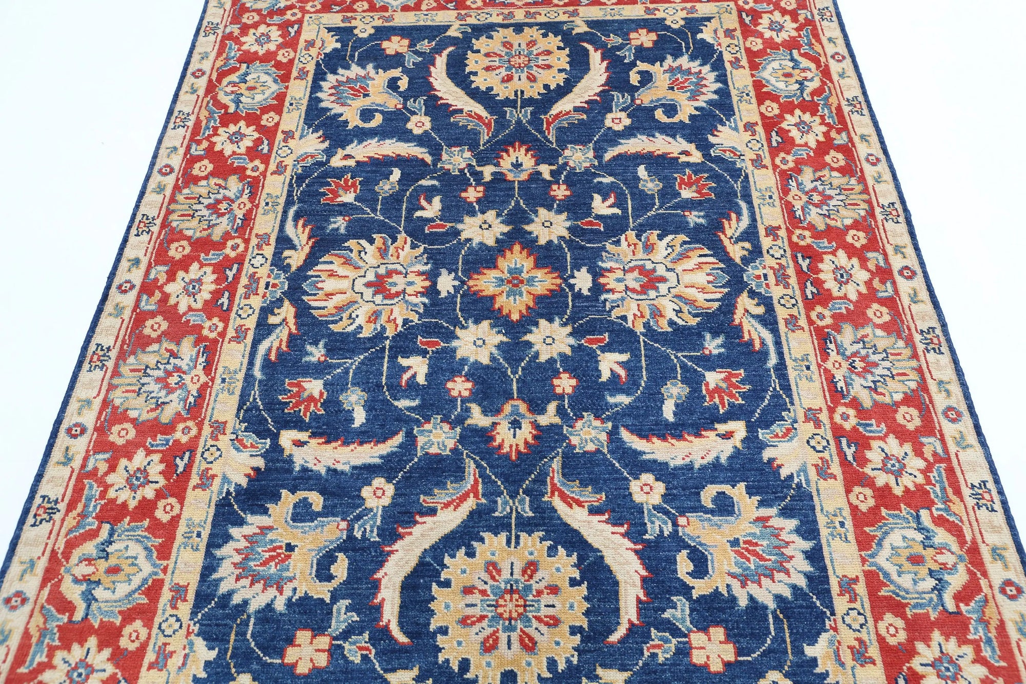 Tapis en laine Ziegler Farhan Gul noué à la main - 4'8'' x 6'9''