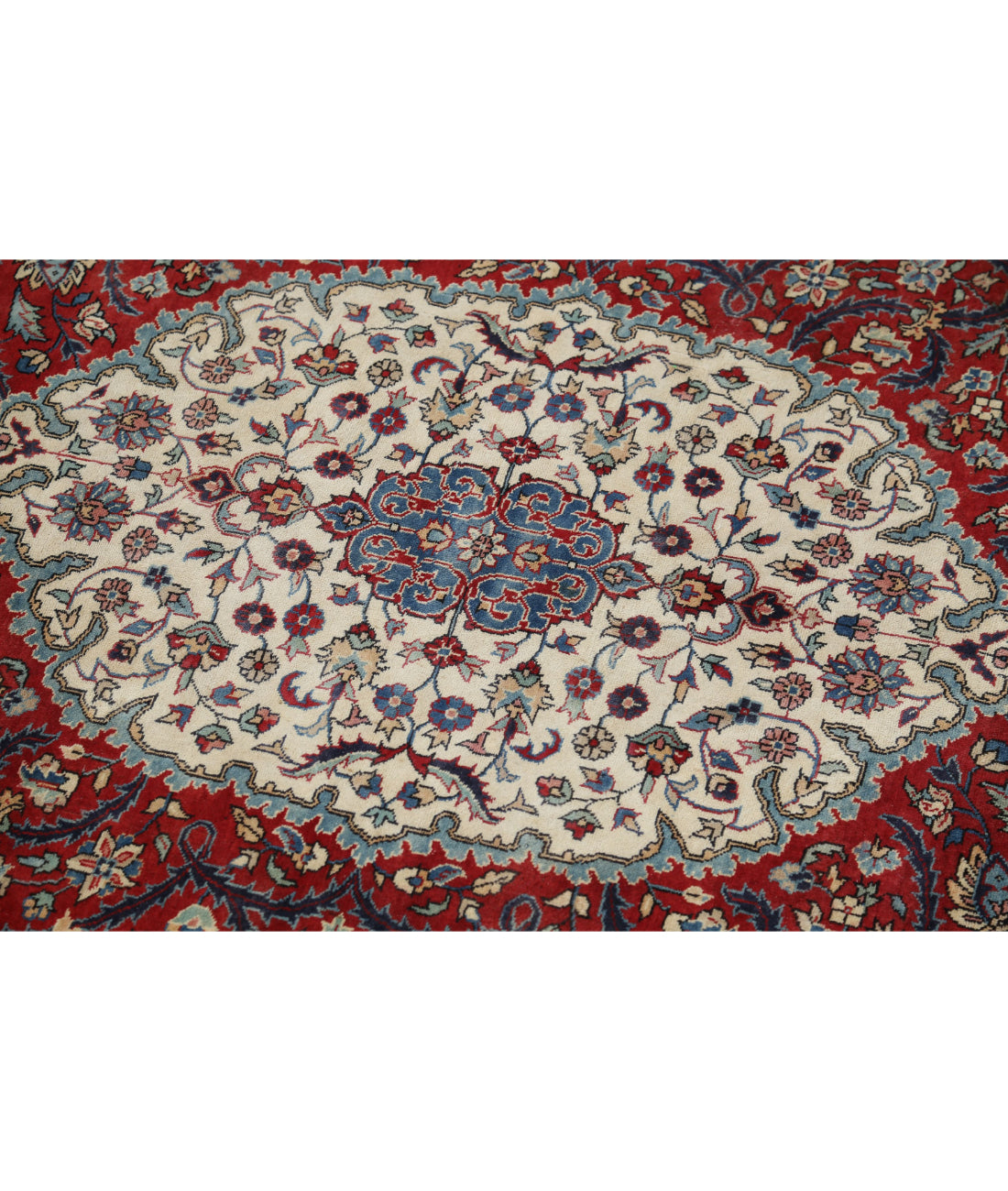 Hand Knotted Heritage Fine Persian Style Wool Rug - 4'7'' x 7'1'' 4'7'' x 7'1'' (138 X 213) / Red / Blue