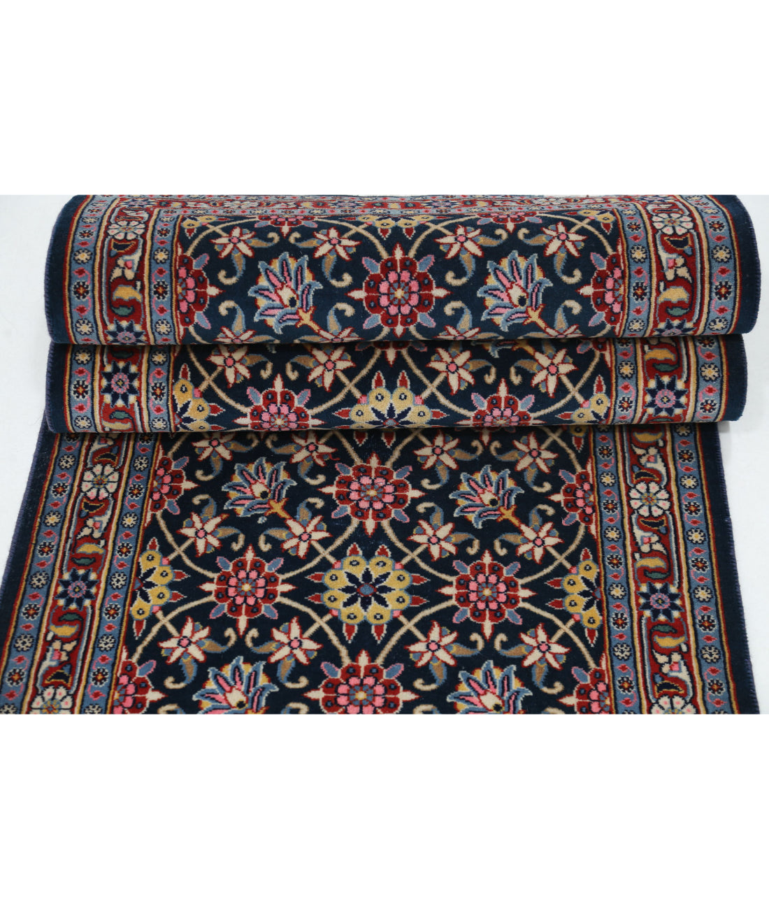 Hand Knotted Heritage Fine Persian Style Wool Rug - 2'5'' x 8'7'' 2'5'' x 8'7'' (73 X 258) / Blue / Red