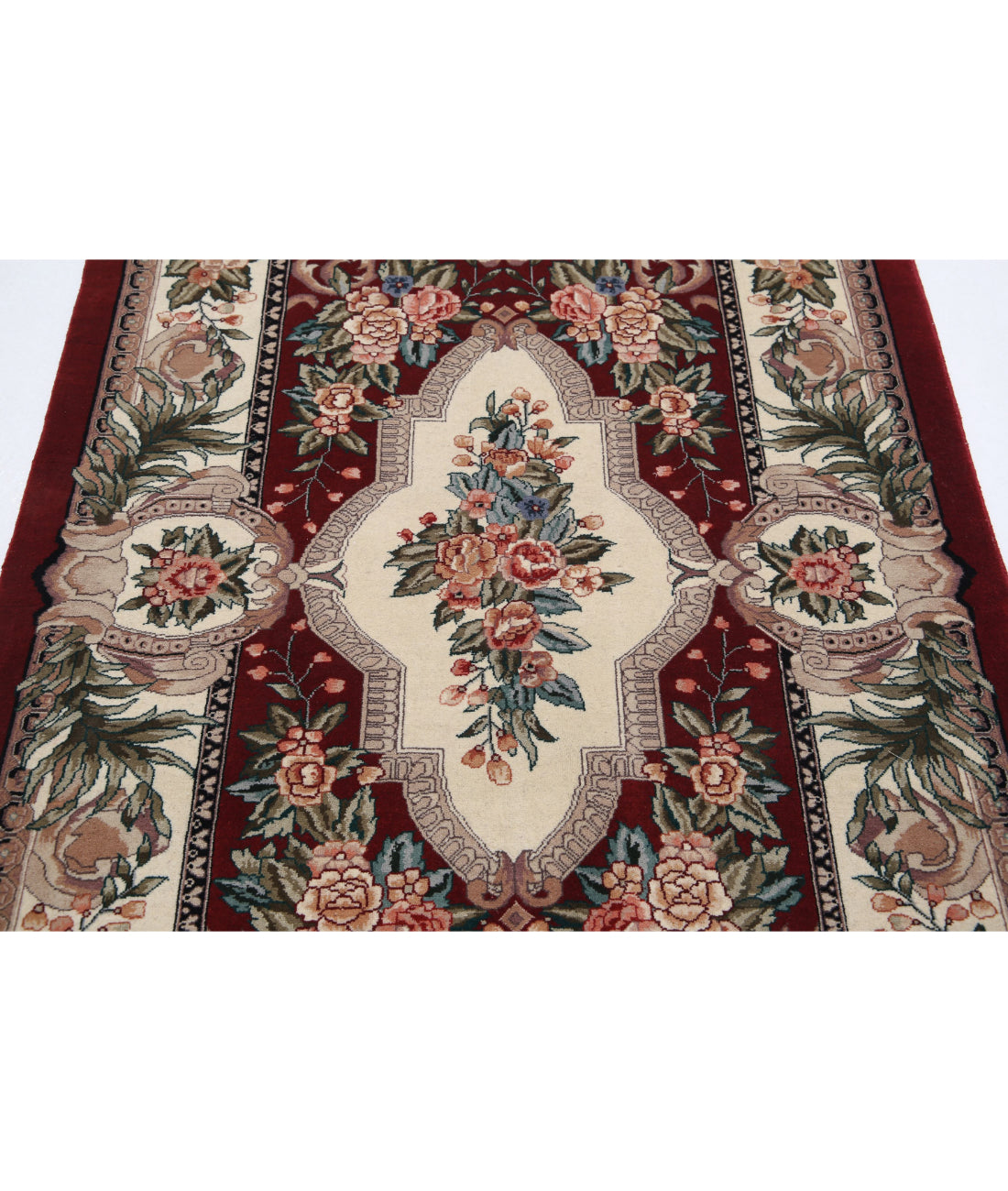 Hand Knotted Heritage Persian Style Aubusson Wool Rug - 3'10'' x 5'8'' 3'10'' x 5'8'' (115 X 170) / Red / Ivory