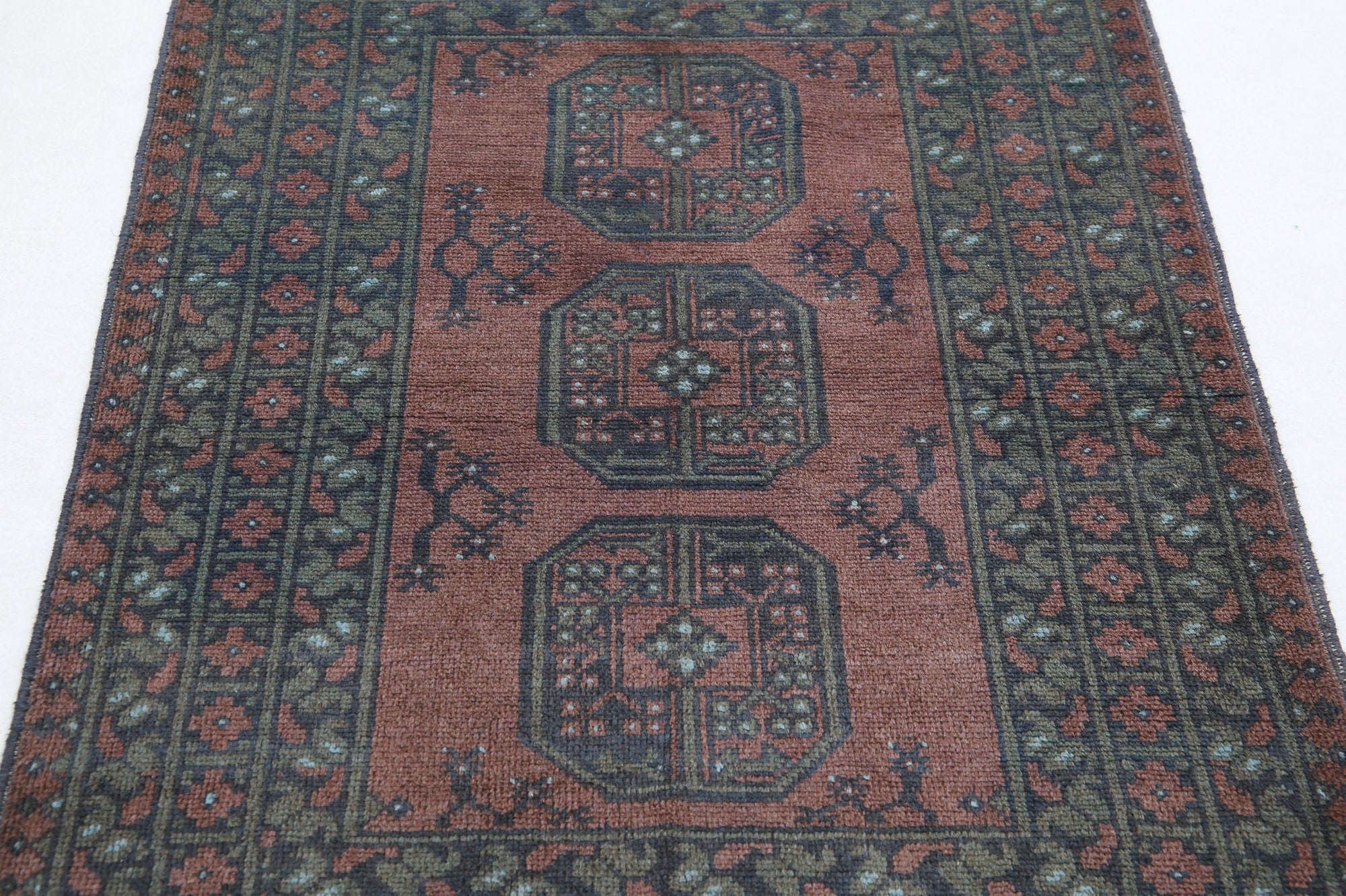 Revival-hand-knotted-gul-collection-wool-rug-5013985-4.jpg