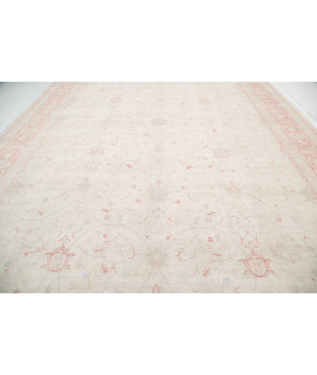 Hand Knotted Serenity Wool Rug - 13'2'' x 19'7'' 13'2'' x 19'7'' (395 X 588) / Ivory / Rust