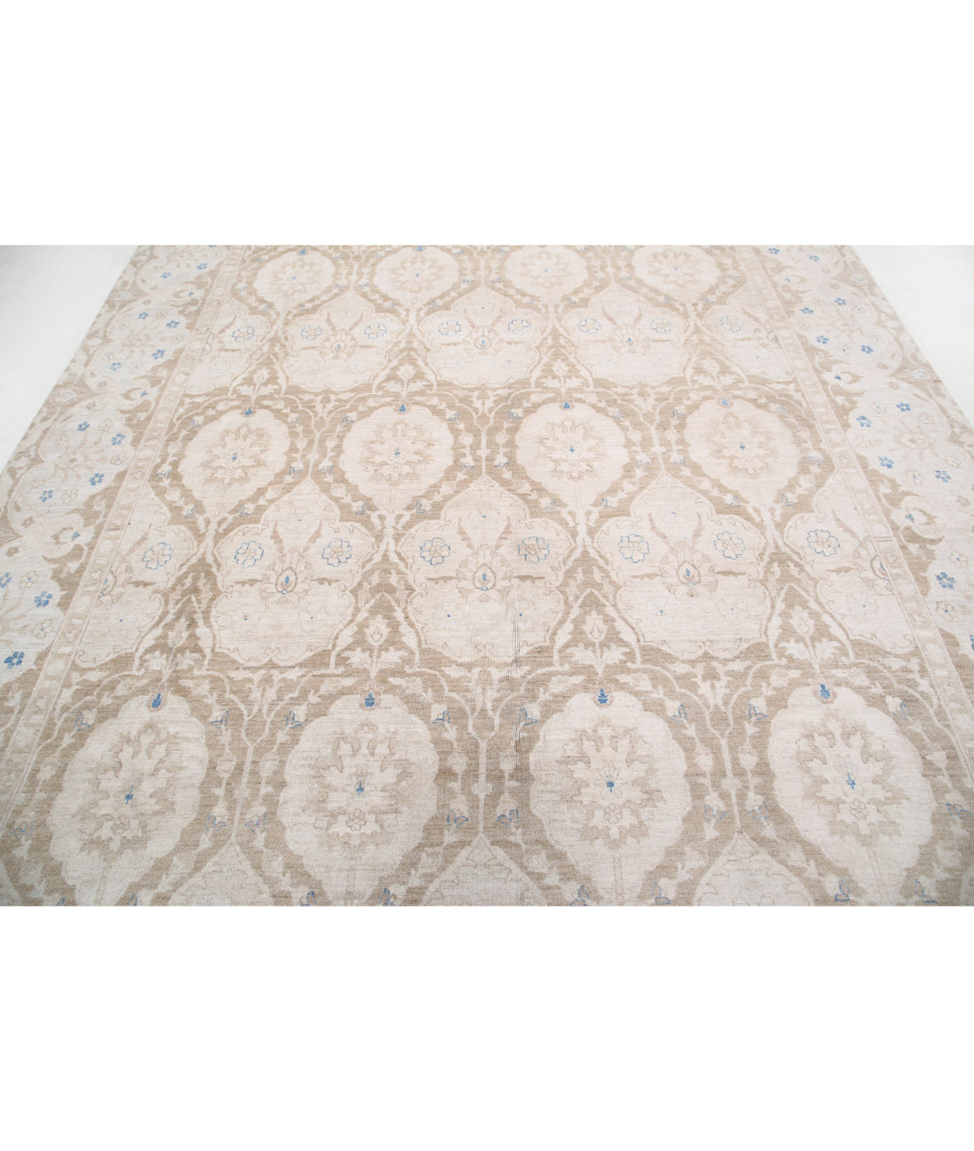 Hand Knotted Serenity Wool Rug - 8'10'' x 11'7'' 8'10'' x 11'7'' (265 X 348) / Brown / Ivory