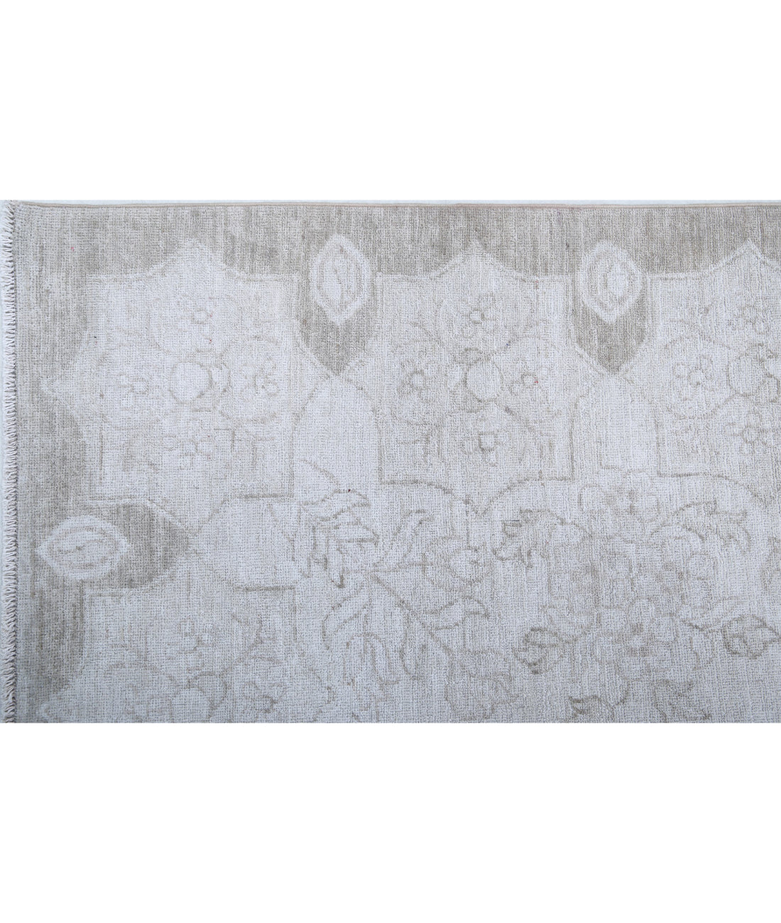 Hand Knotted Serenity Wool Rug - 7'10'' x 10'1'' 7'10'' x 10'1'' (235 X 303) / Ivory / Taupe