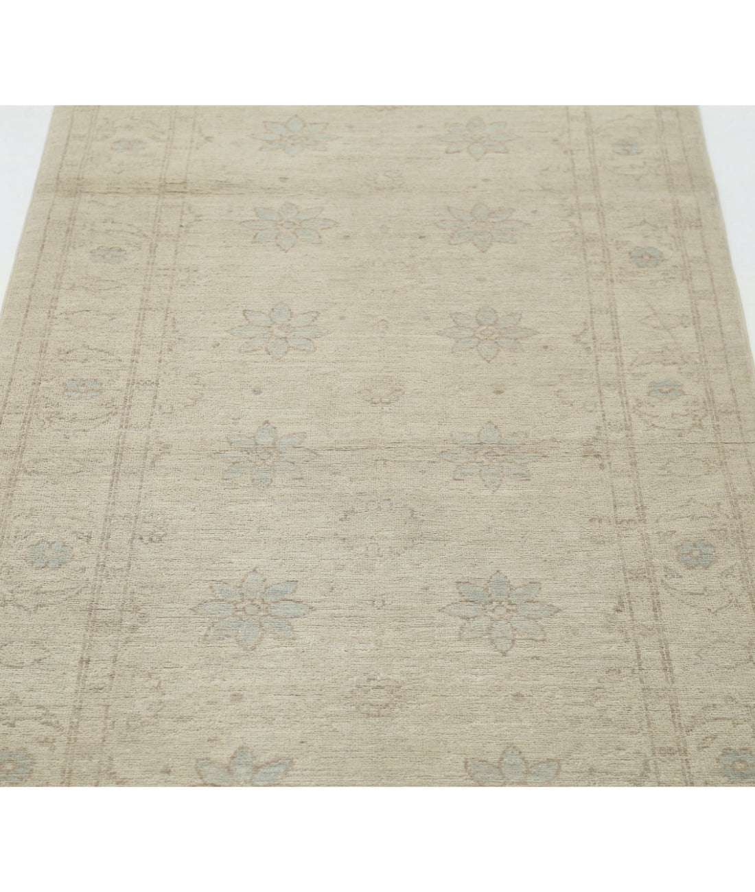 Hand Knotted Serenity Wool Rug - 2'9'' x 10'8'' 2'9'' x 10'8'' (83 X 320) / Ivory / Ivory