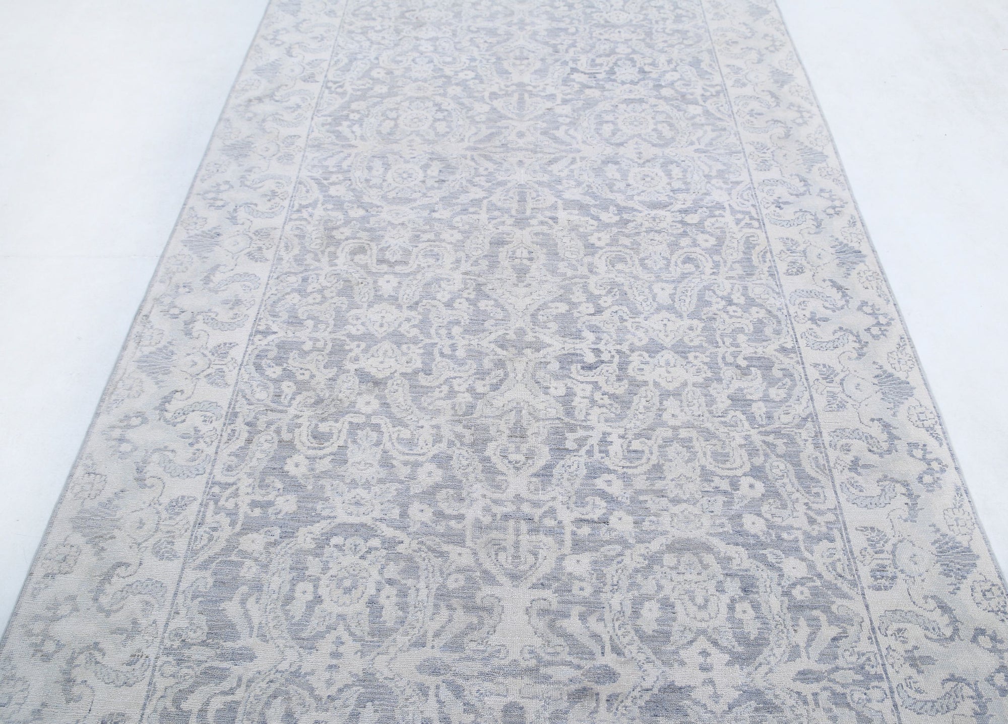 Serenity-hand-knotted-tabriz-wool-rug-5024525-4.jpg