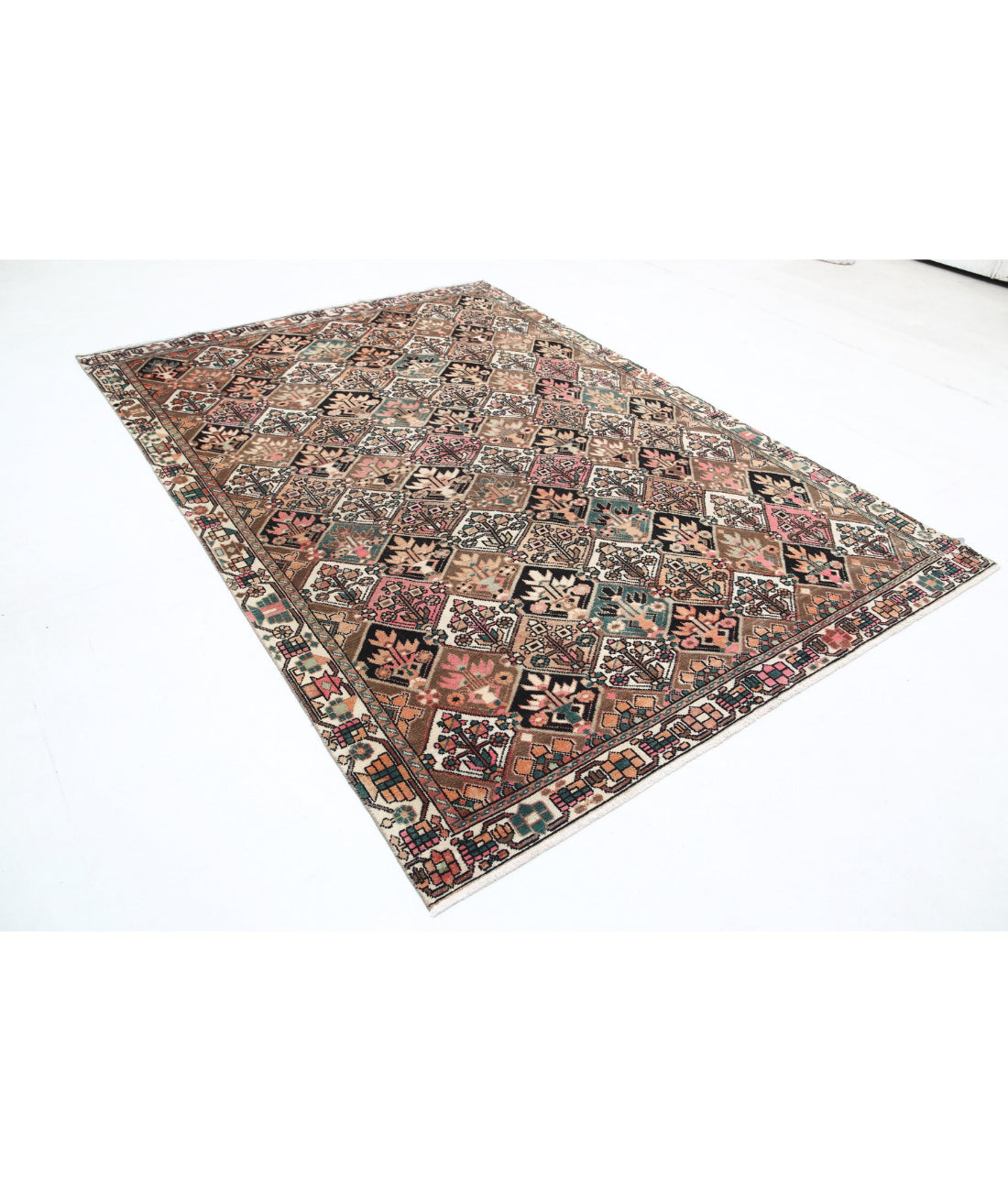 Hand Knotted Vintage Persian Bakhtiari Wool Rug - 6'7'' x 9'6'' 6'7'' x 9'6'' (198 X 285) / Brown / Ivory