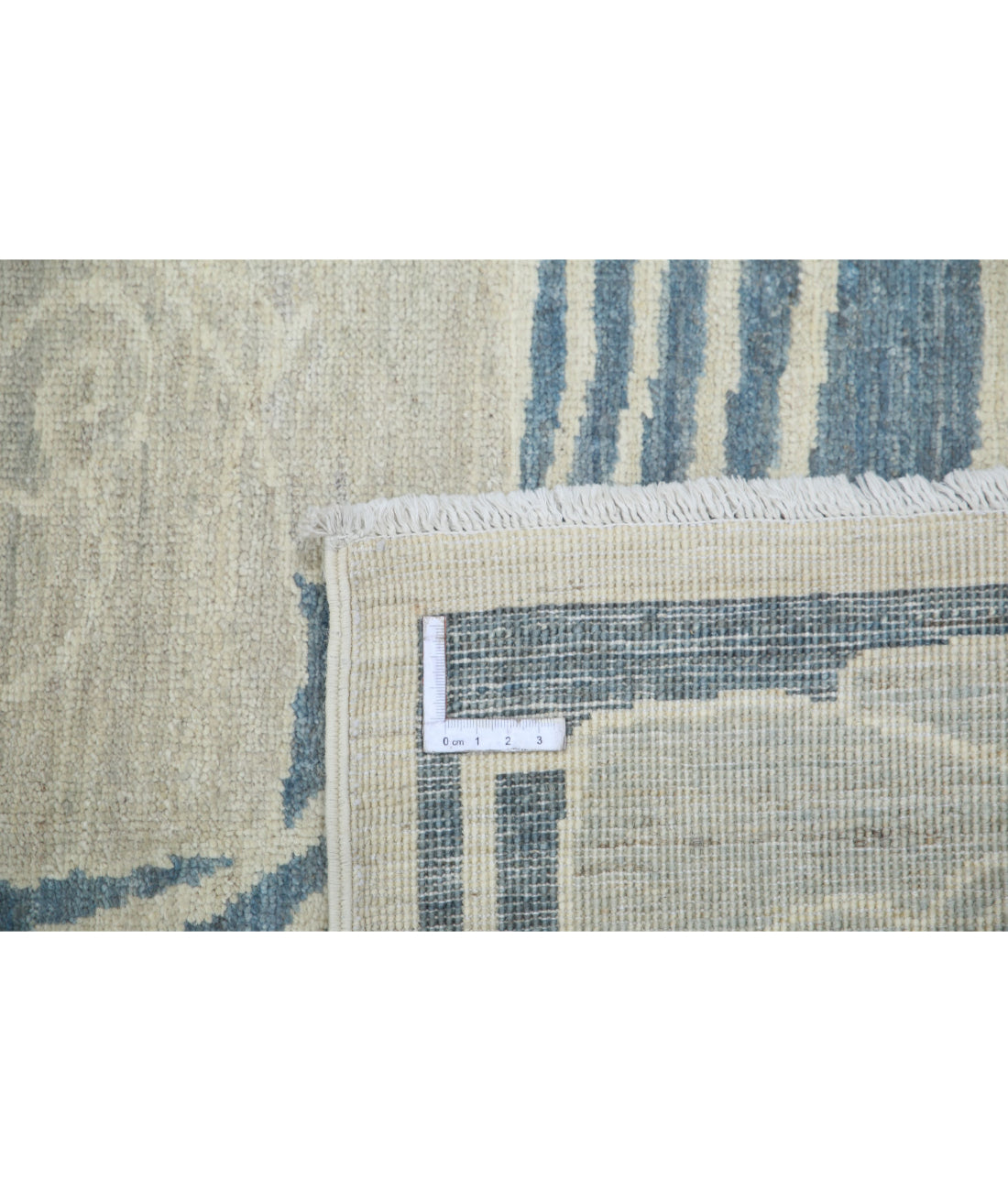 Hand Knotted Nouvelle Wool Rug - 8'0'' x 10'1'' 8'0'' x 10'1'' (240 X 303) / Silver / Grey