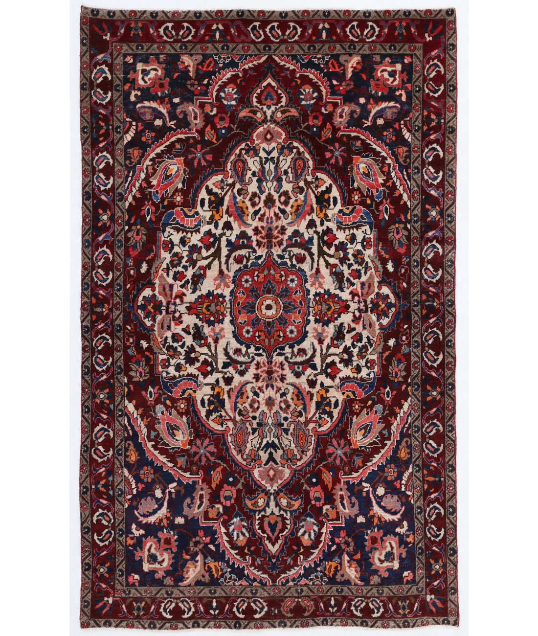 Hand Knotted Bakhtiari Wool Rug  - 5' 4" X 8' 11" 5' 4" X 8' 11" (163 X 272) / Red / Blue