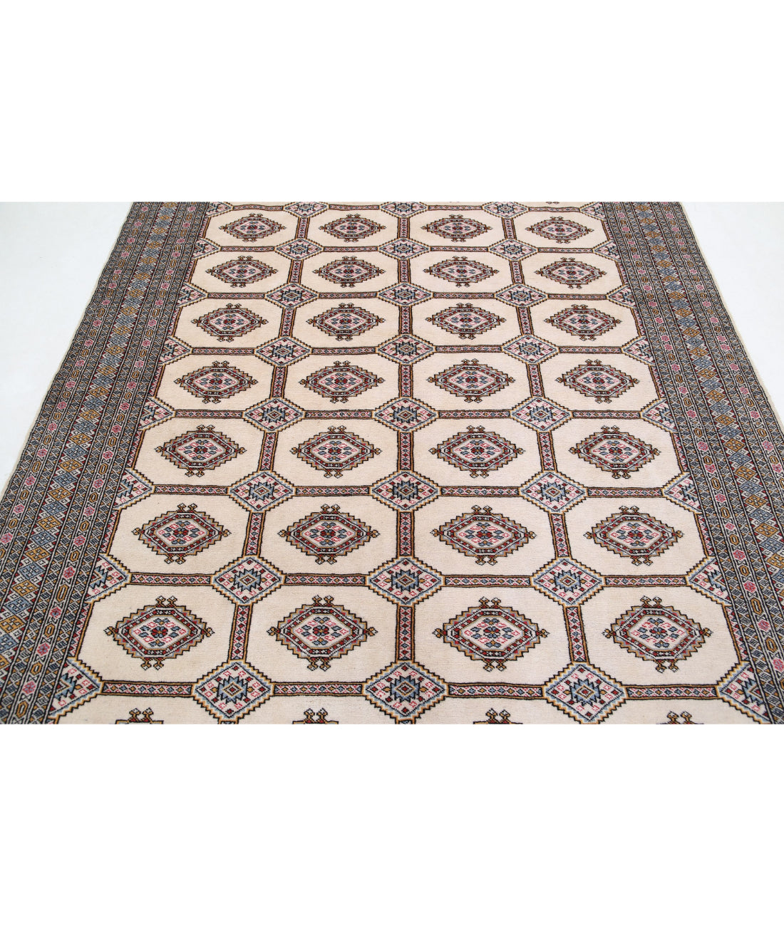 Hand Knotted Tribal Bokhara Wool Rug - 6'6'' x 10'0'' 6'6'' x 10'0'' (195 X 300) / Ivory / Black