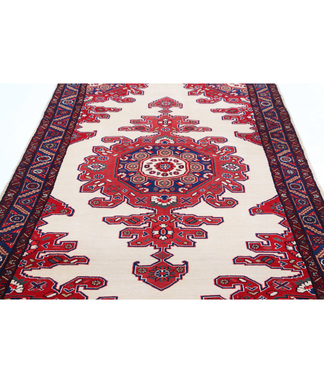 Hand Knotted Persian Hamadan Wool Rug - 4'9'' x 8'11'' 4'9'' x 8'11'' (143 X 268) / Ivory / Blue