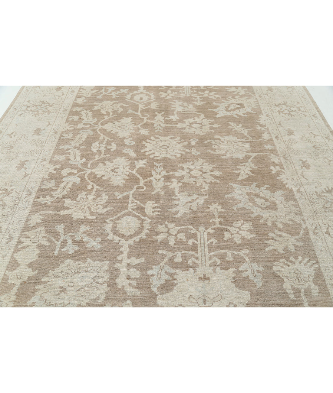 Hand Knotted Oushak Wool Rug - 8'7'' x 11'11'' 8'7'' x 11'11'' (258 X 358) / Brown / Ivory