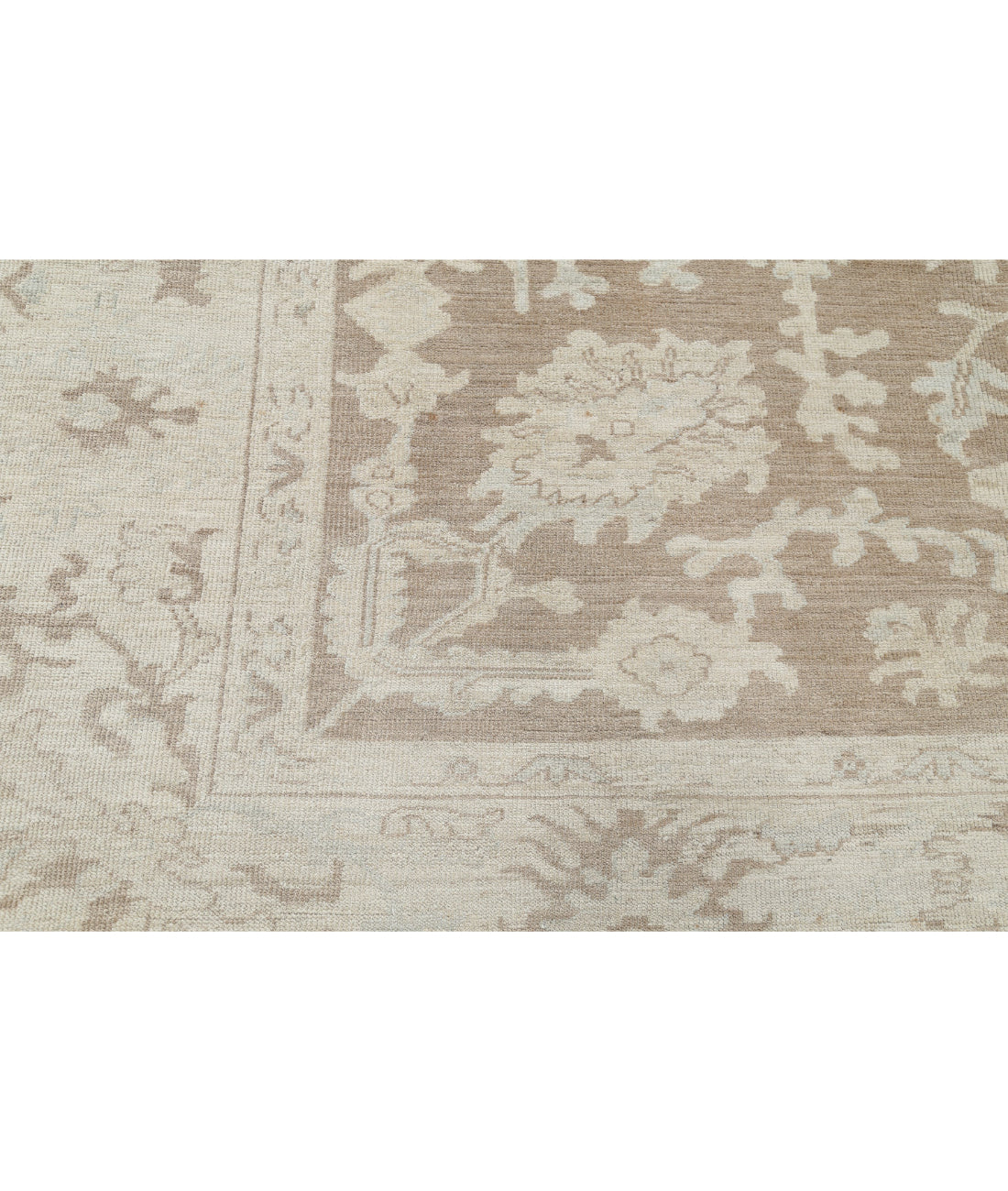 Hand Knotted Oushak Wool Rug - 8'7'' x 11'11'' 8'7'' x 11'11'' (258 X 358) / Brown / Ivory