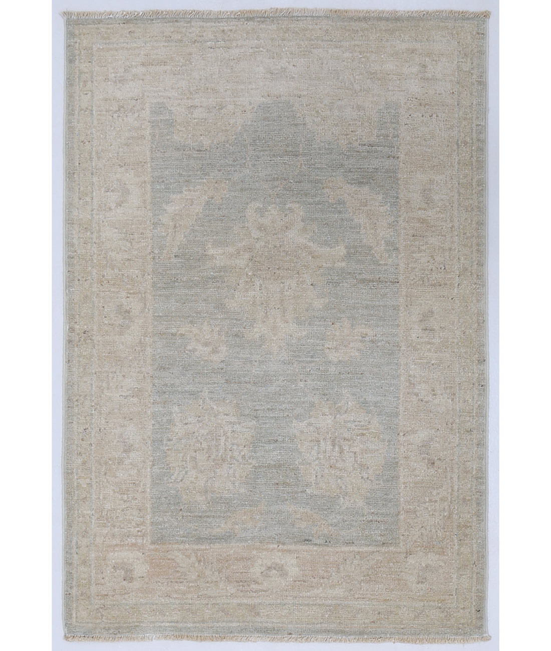 Hand Knotted Serenity Wool Rug  - 2' 2" X 3' 2" 2' 2" X 3' 2" (66 X 97) / Grey / Ivory