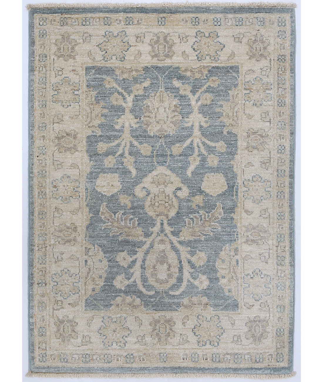 Hand Knotted Serenity Wool Rug  - 2&#39; 2&quot; X 3&#39; 1&quot; 2&#39; 2&quot; X 3&#39; 1&quot; (66 X 94) / Grey / Ivory