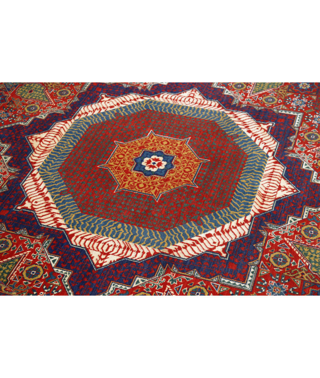 Gulshan Wool & Bamboo Silk Rug - 8'10'' x 11'11'' 8'10'' x 11'11'' (265 X 358) / Red / Blue